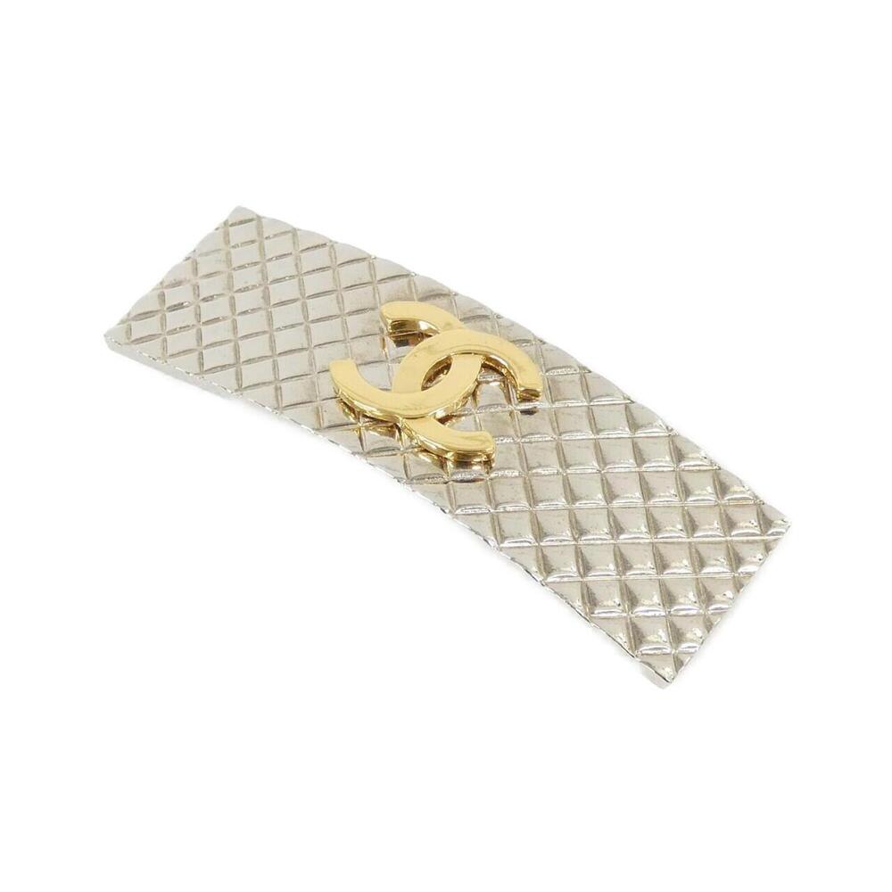 Chanel barrette